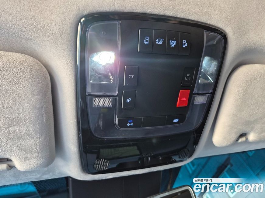 Hyundai Staria 2025