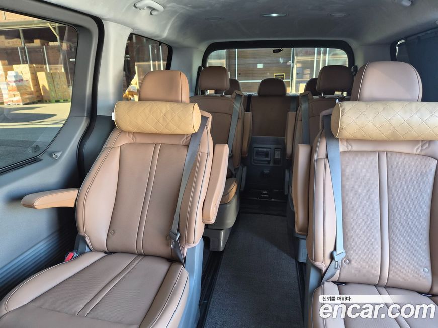 Hyundai Staria 2025