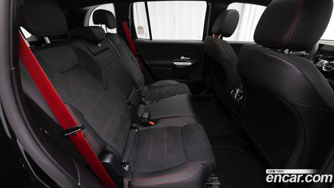 Mercedes-Benz GLB-Class 2025