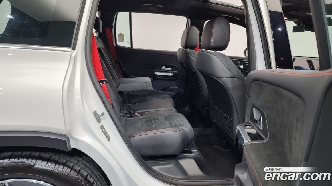Mercedes-Benz GLB-Class 2025