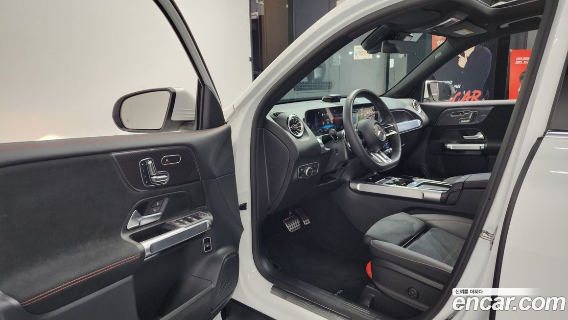 Mercedes-Benz GLB-Class 2025