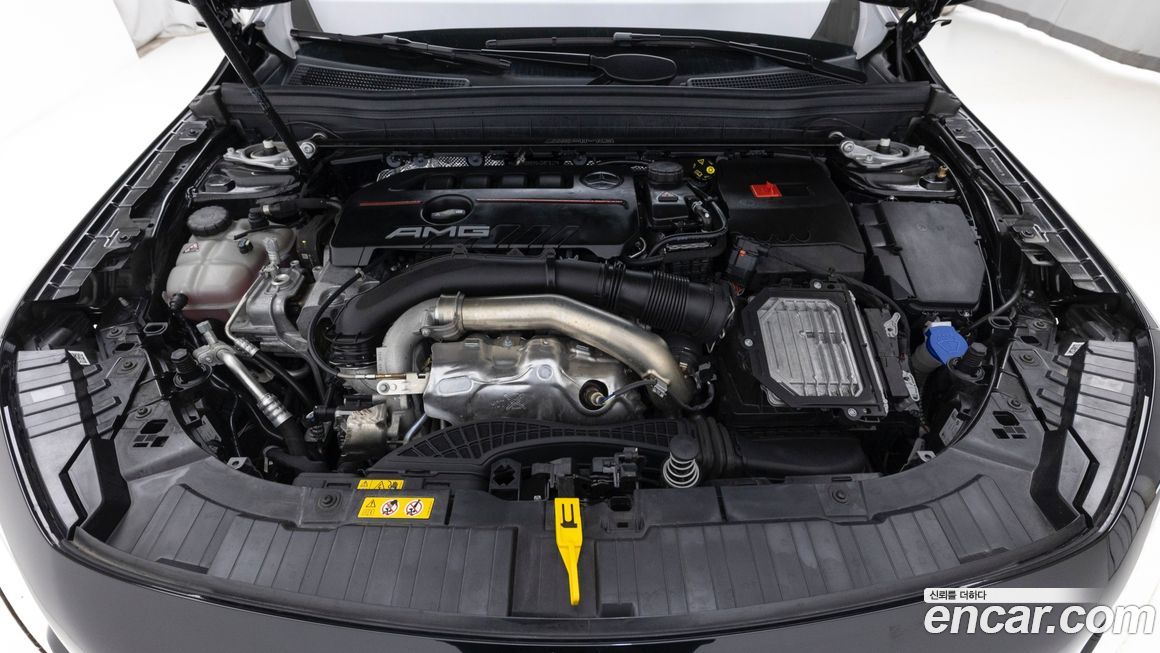 Mercedes-Benz GLB-Class 2025