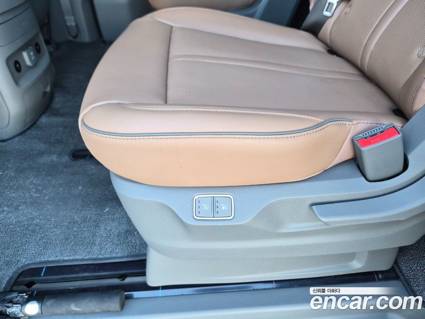 Hyundai Staria 2025