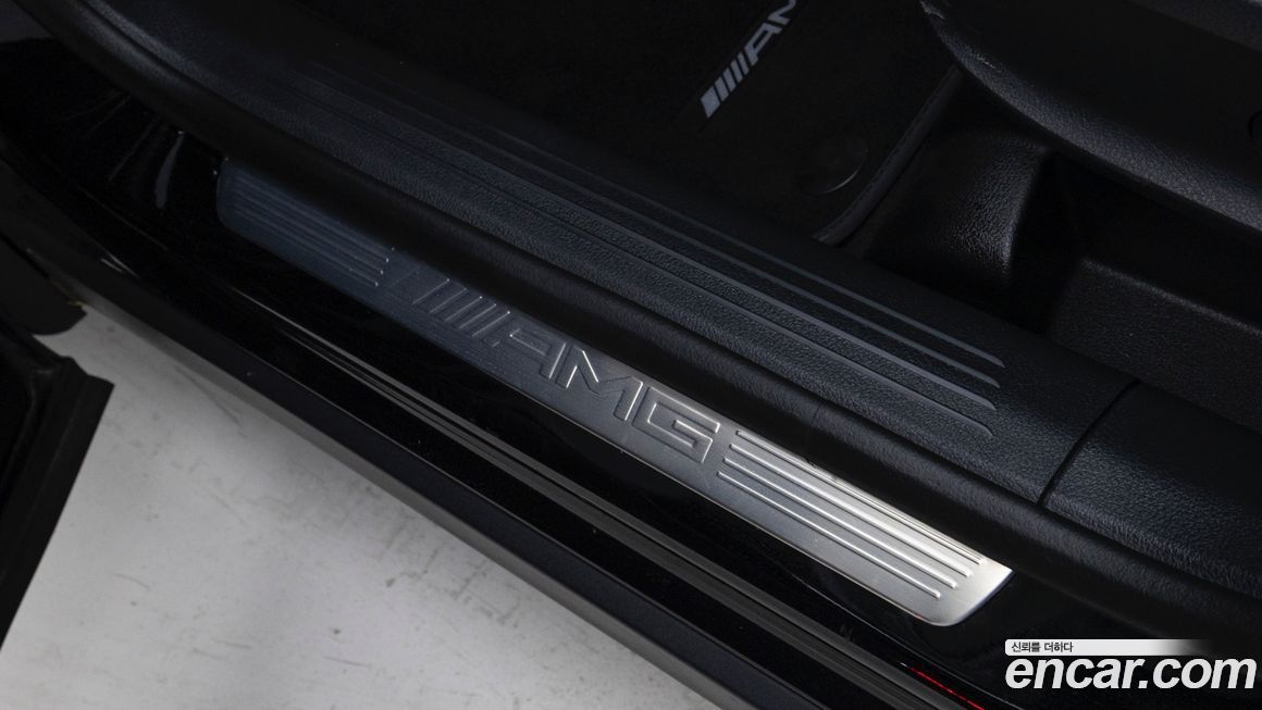 Mercedes-Benz GLB-Class 2025