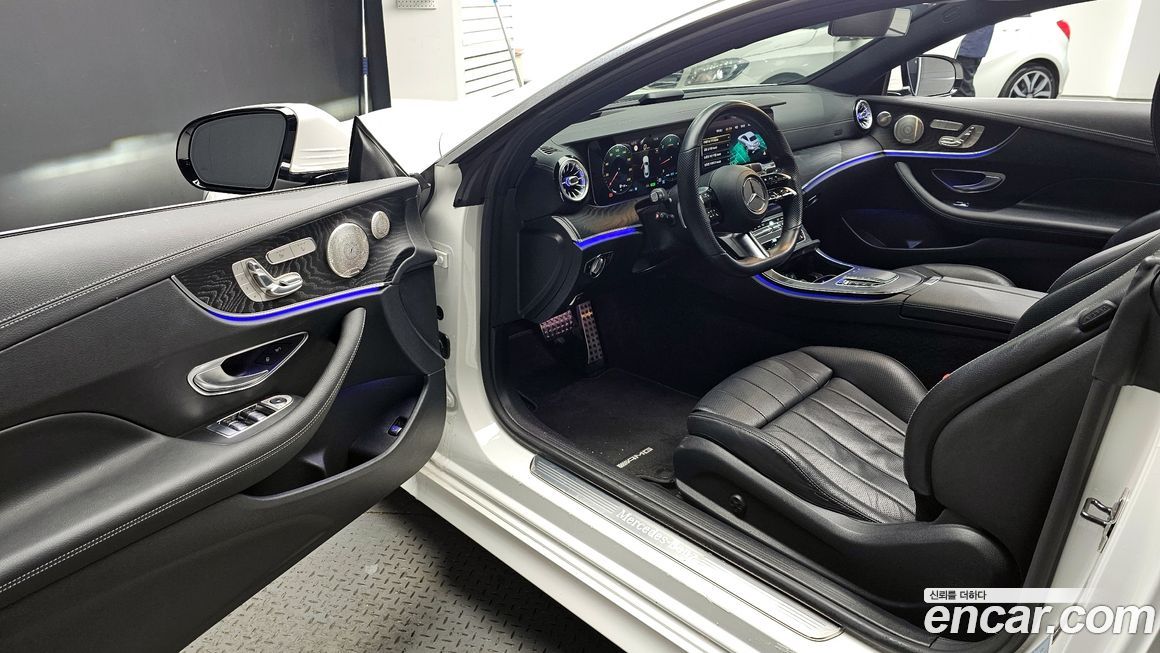 Mercedes-Benz E-Class 2022