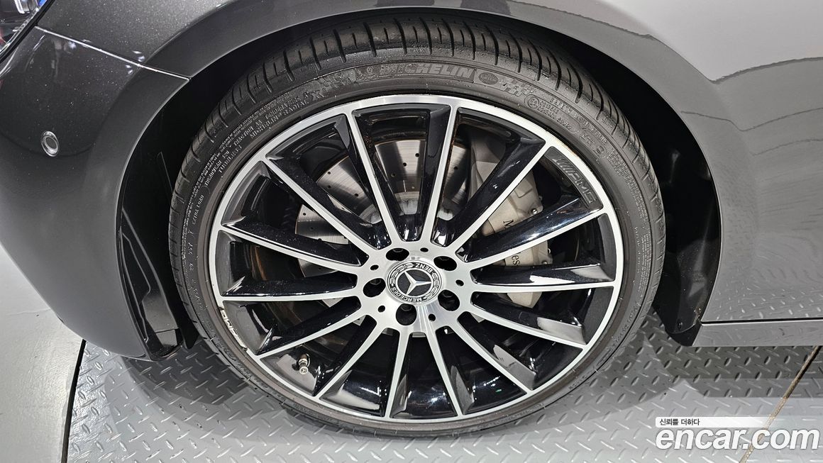 Mercedes-Benz E-Class 2023