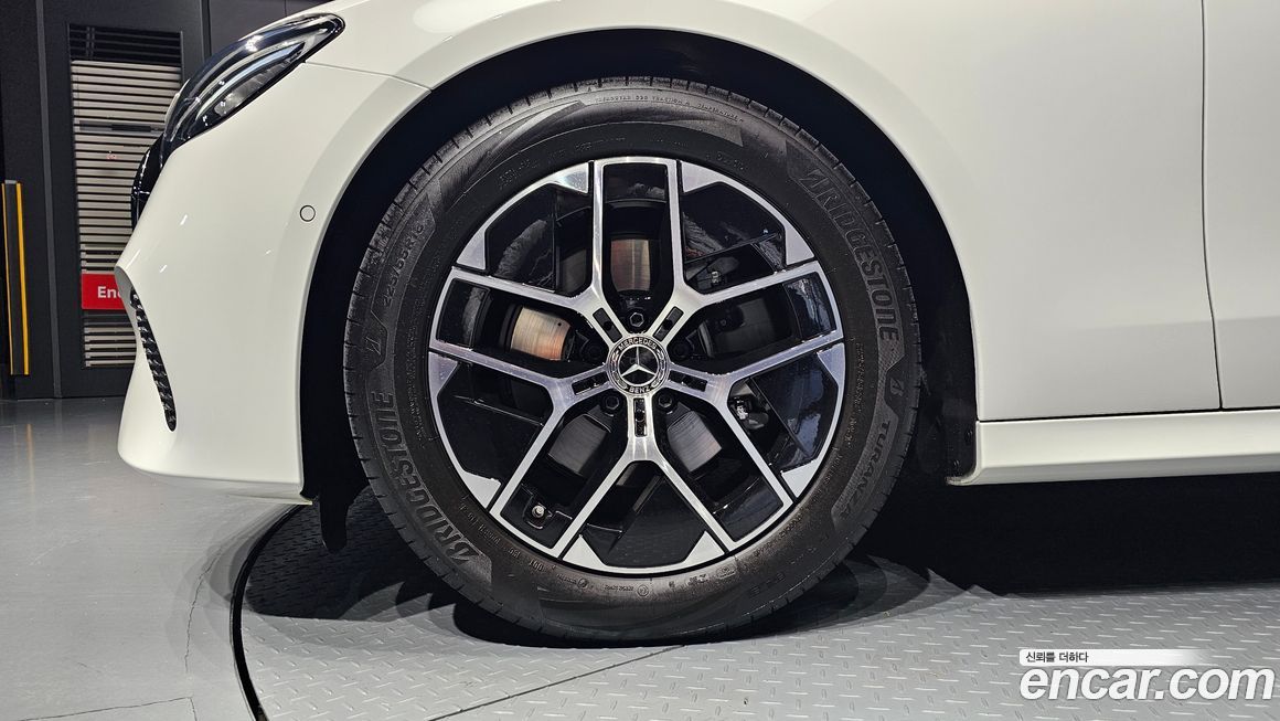 Mercedes-Benz E-Class 2025