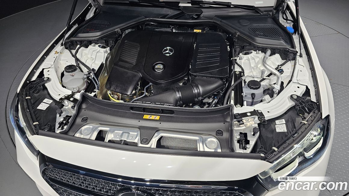 Mercedes-Benz E-Class 2025