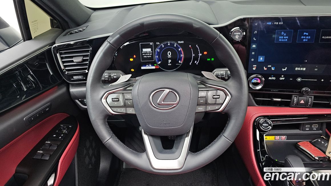Lexus NX 2025