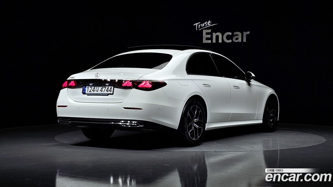 Mercedes-Benz E-Class 2025