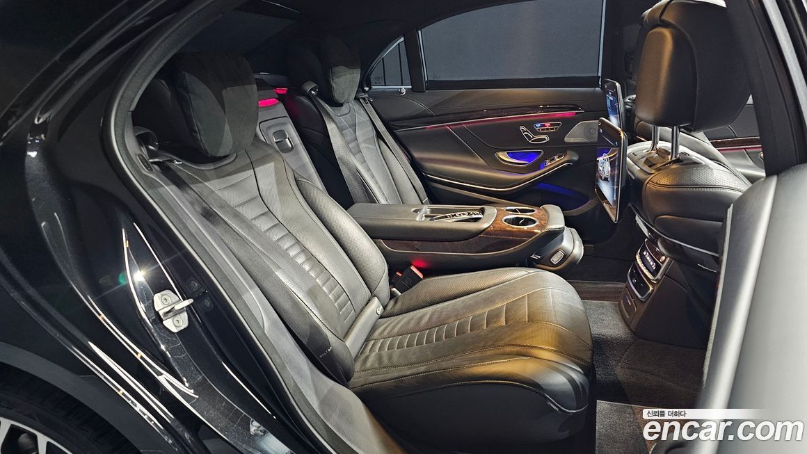 Mercedes-Benz S-Class 2020