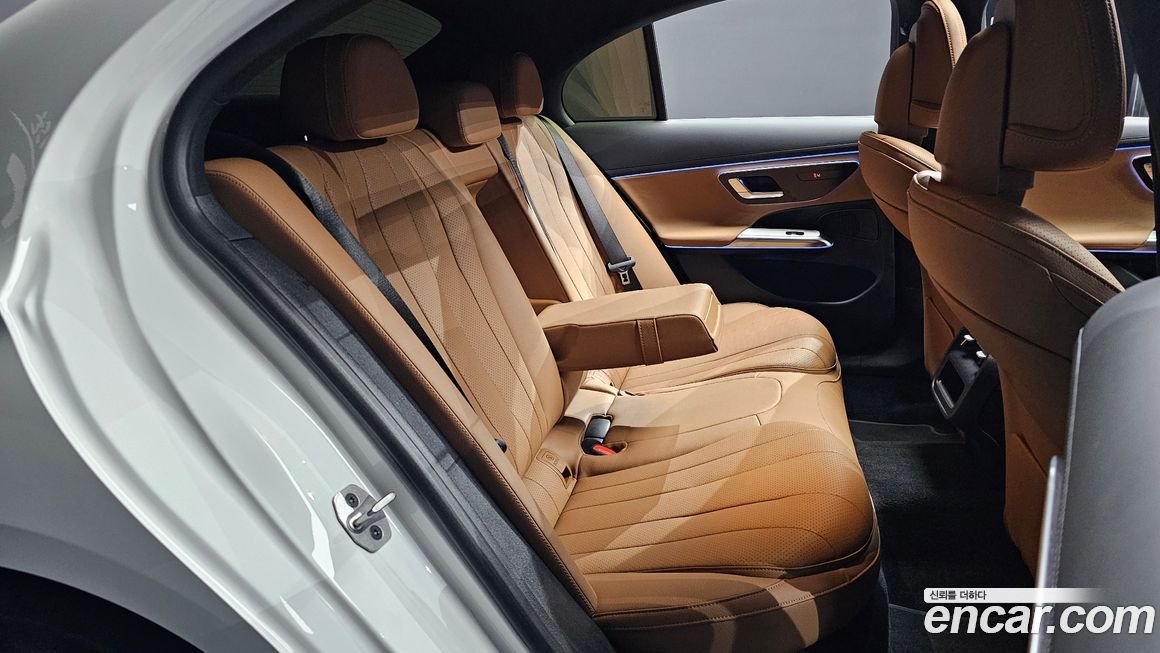 Mercedes-Benz E-Class 2025