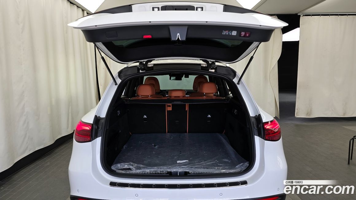 Mercedes-Benz GLC-Class 2024