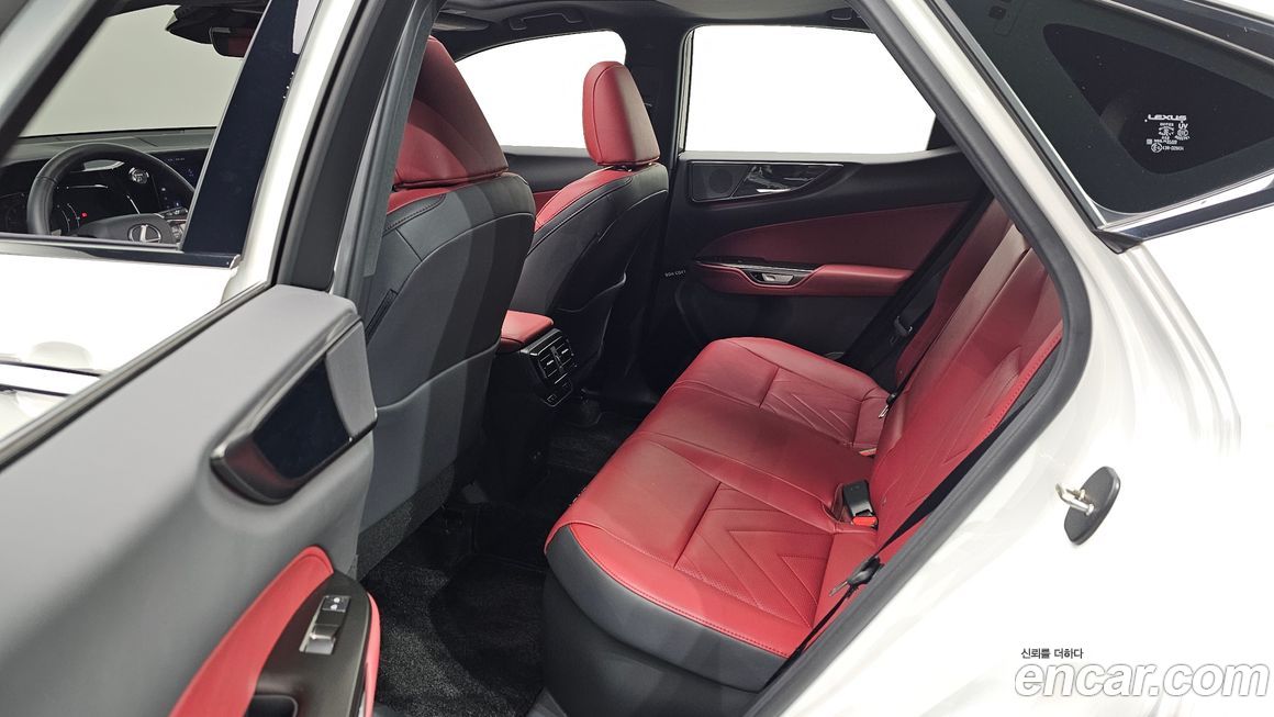 Lexus NX 2025