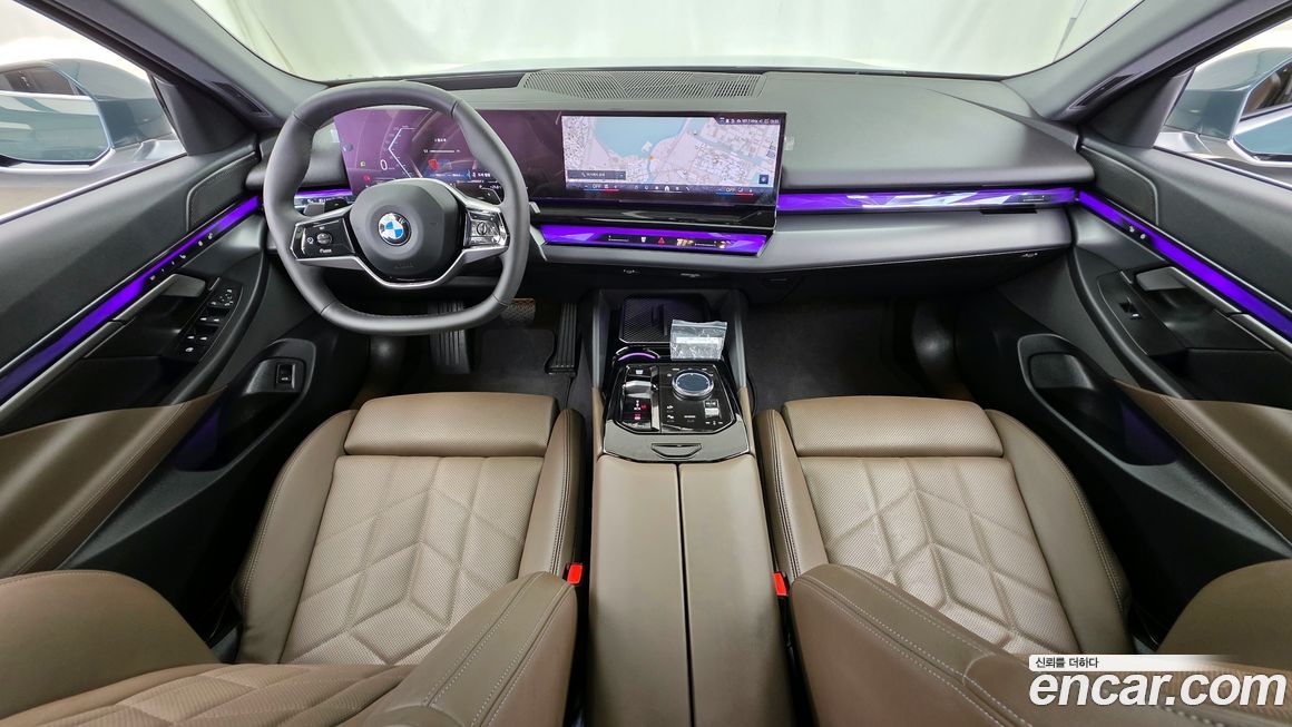 BMW 5-Series 2025