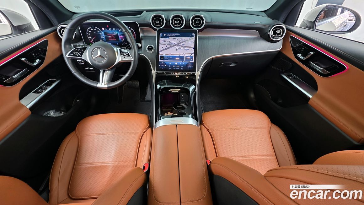 Mercedes-Benz GLC-Class 2024