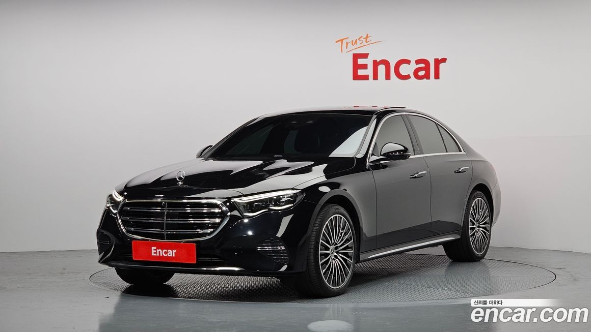 Mercedes-Benz E-Class 2024