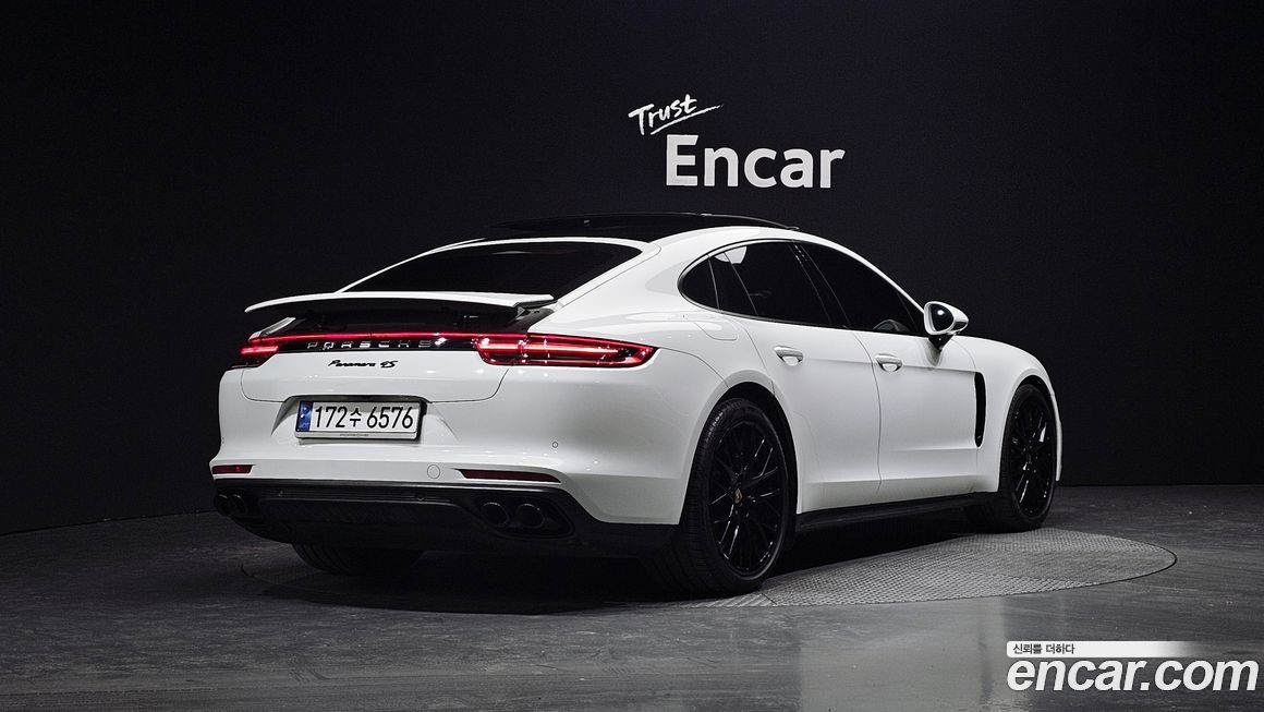 Porsche Panamera 2020