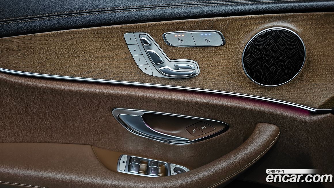 Mercedes-Benz E-Class 2022