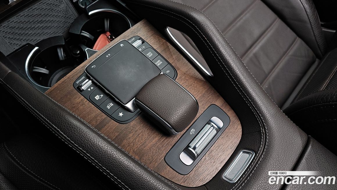 Mercedes-Benz GLE-Class 2021