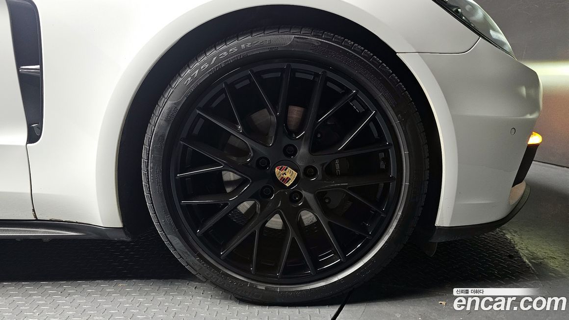 Porsche Panamera 2020