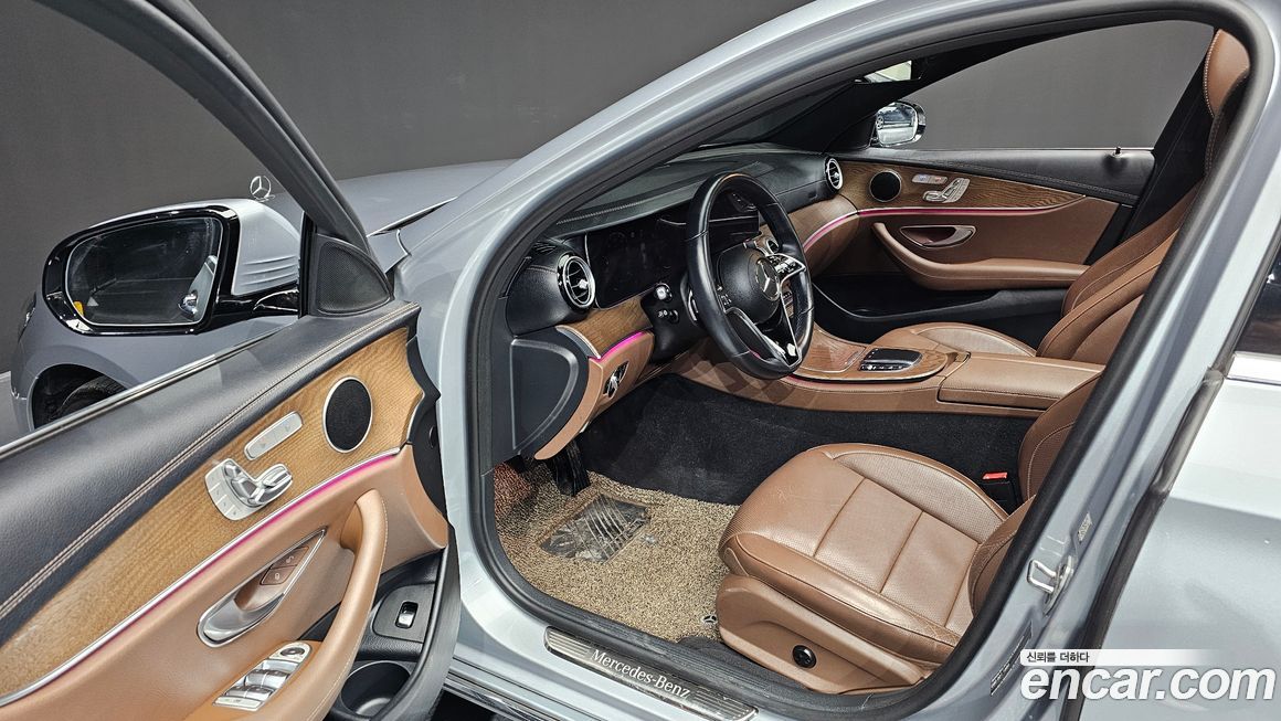 Mercedes-Benz E-Class 2022