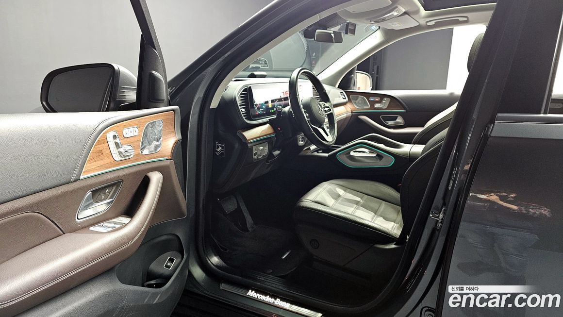 Mercedes-Benz GLE-Class 2021