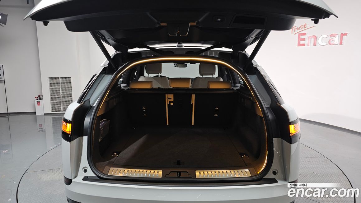 Land Rover Range Rover Velar 2023