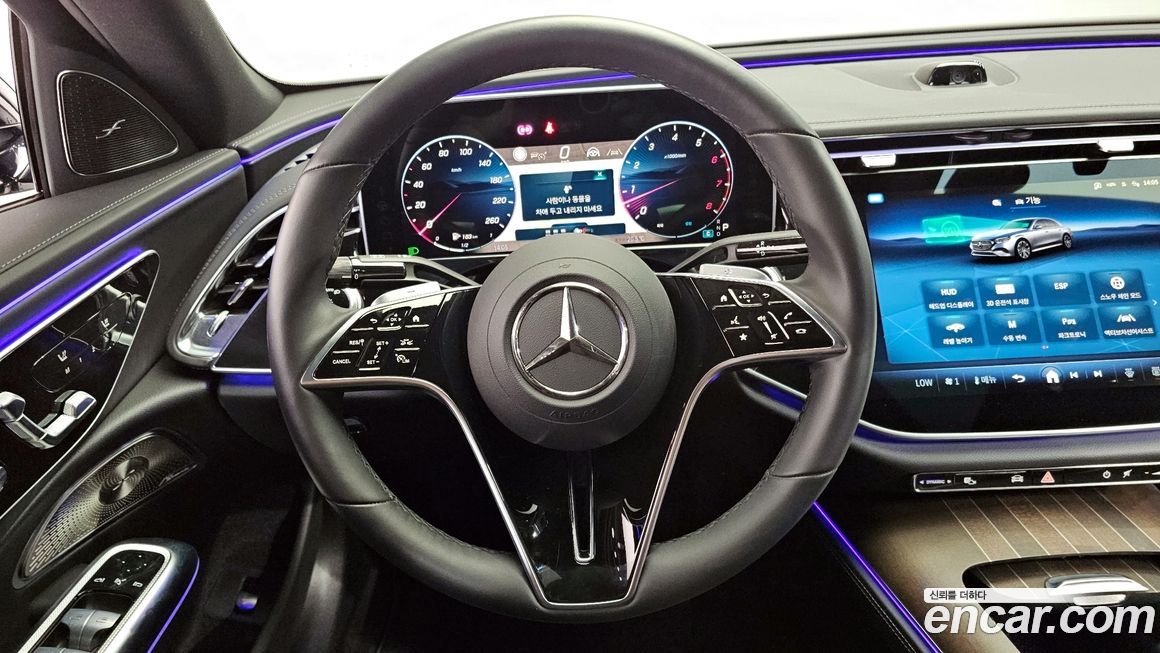 Mercedes-Benz E-Class 2024