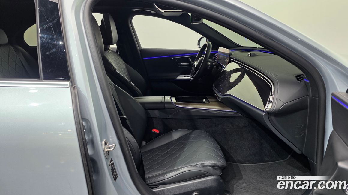 Mercedes-Benz E-Class 2024