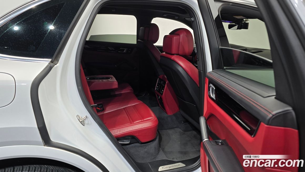 Porsche Cayenne 2021