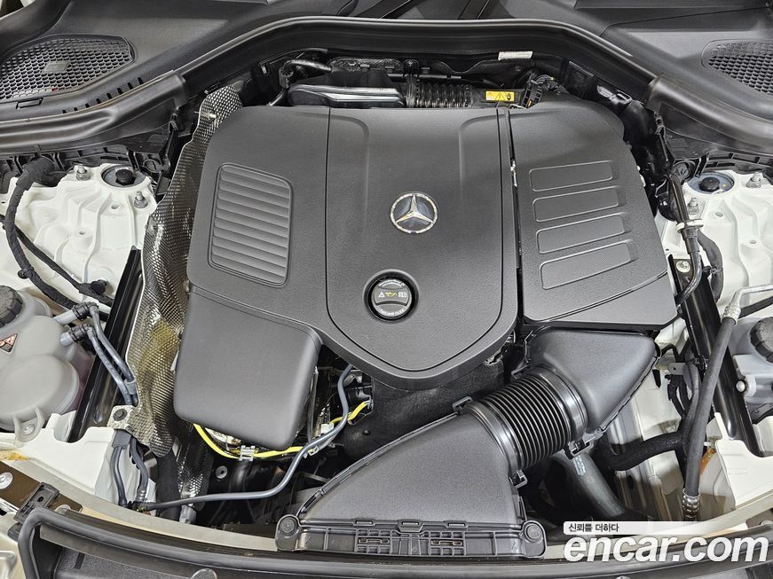 Mercedes-Benz GLC-Class 2025