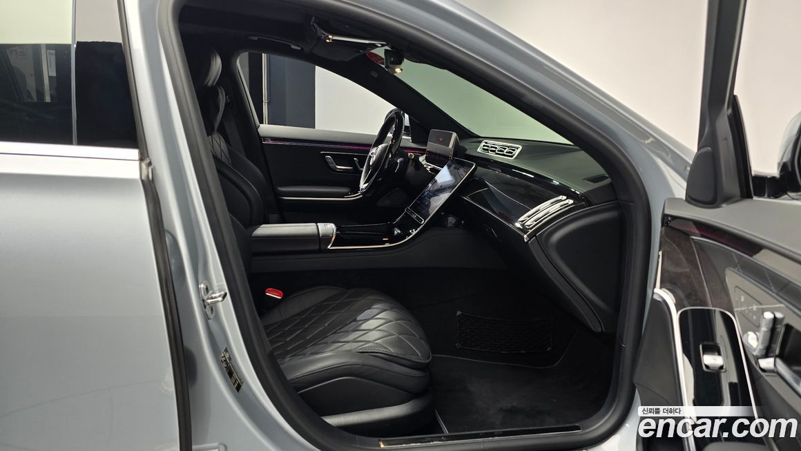 Mercedes-Benz S-Class 2021