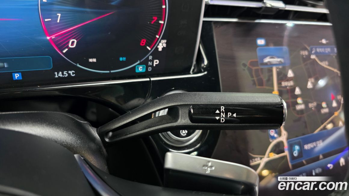 Mercedes-Benz E-Class 2024