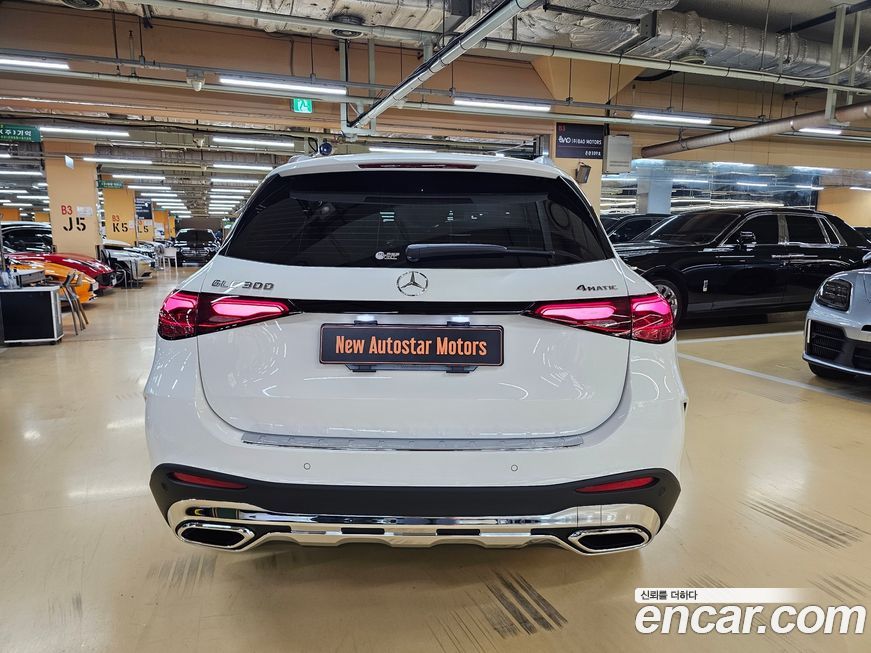 Mercedes-Benz GLC-Class 2025