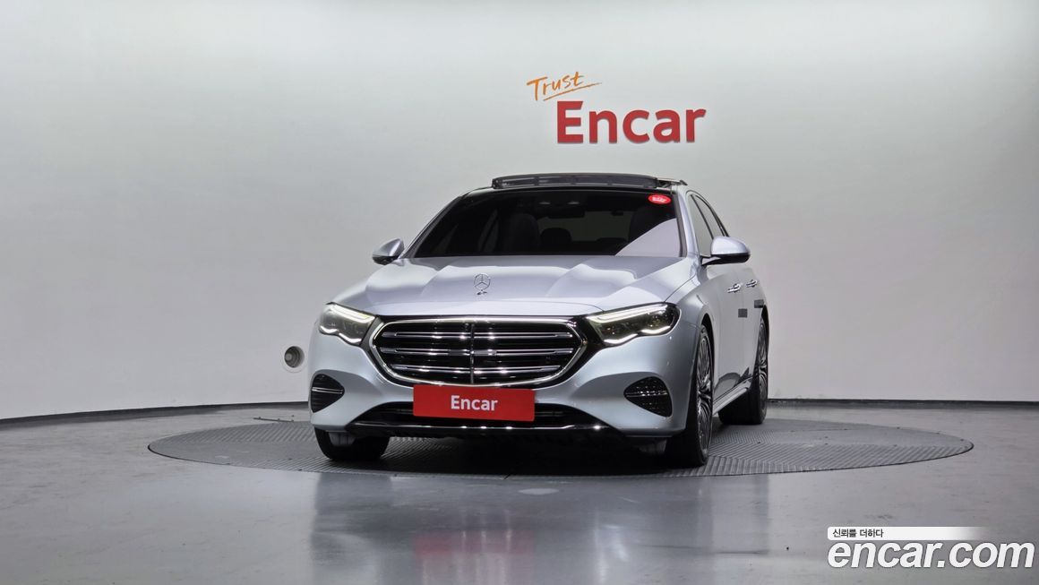 Mercedes-Benz E-Class 2024