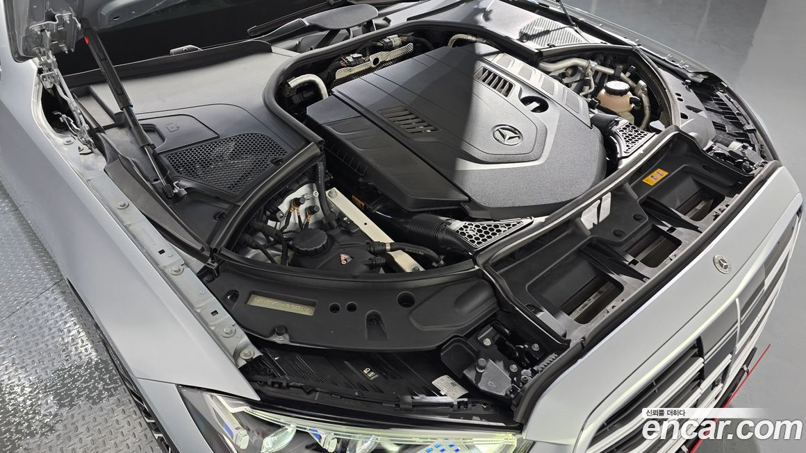 Mercedes-Benz S-Class 2021