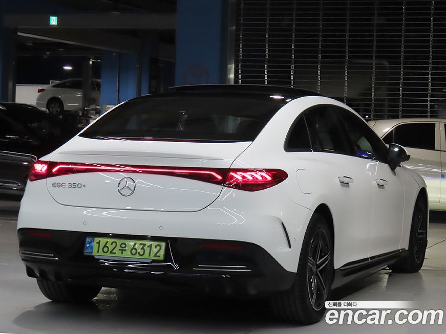 Mercedes-Benz EQE 2024