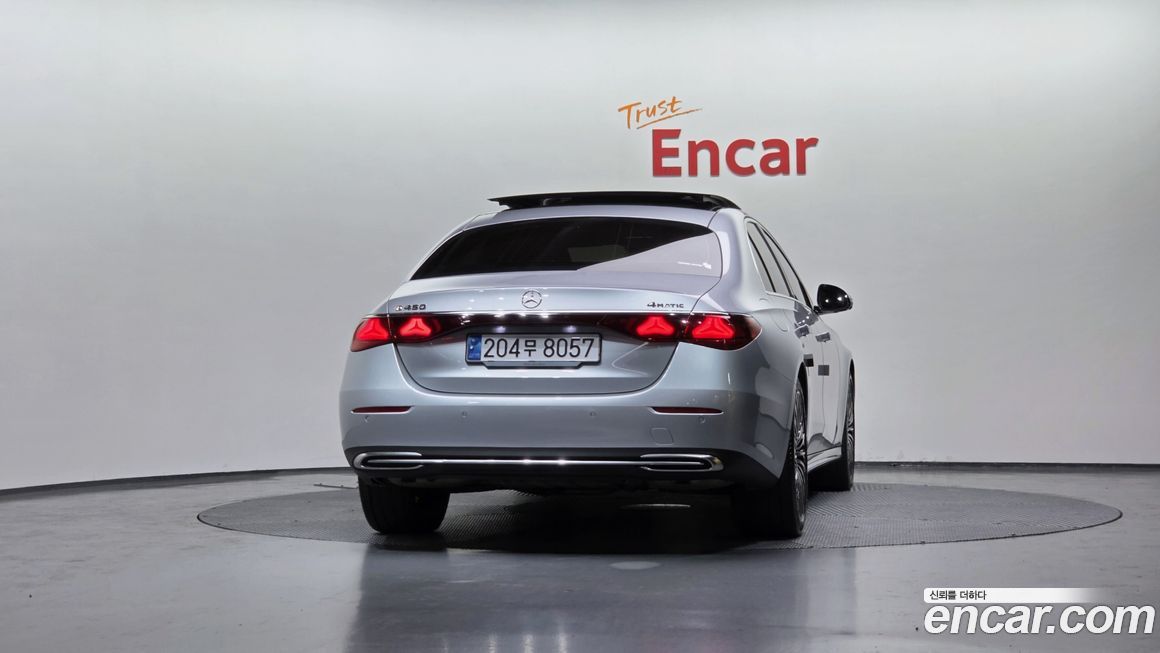 Mercedes-Benz E-Class 2024