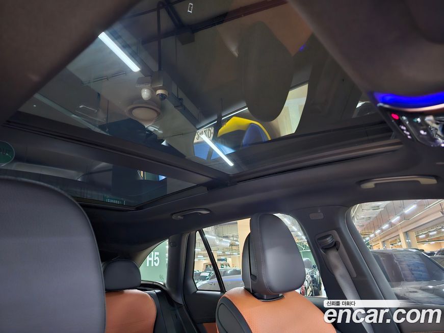 Mercedes-Benz GLC-Class 2025