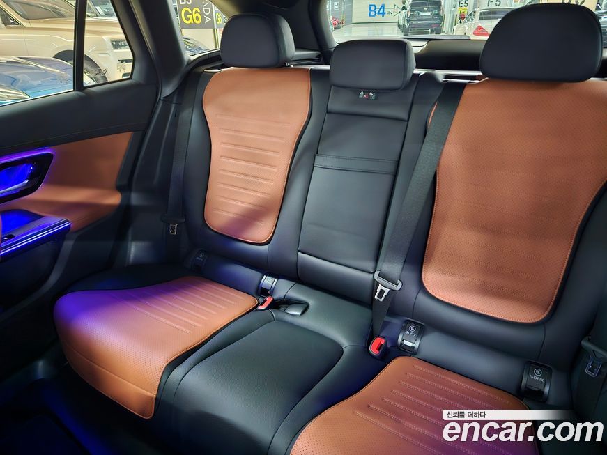 Mercedes-Benz GLC-Class 2025