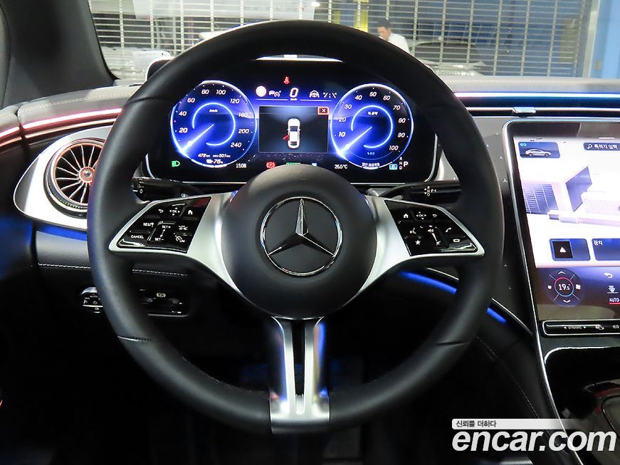 Mercedes-Benz EQE 2024