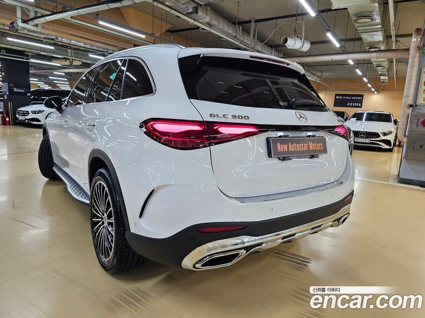 Mercedes-Benz GLC-Class 2025