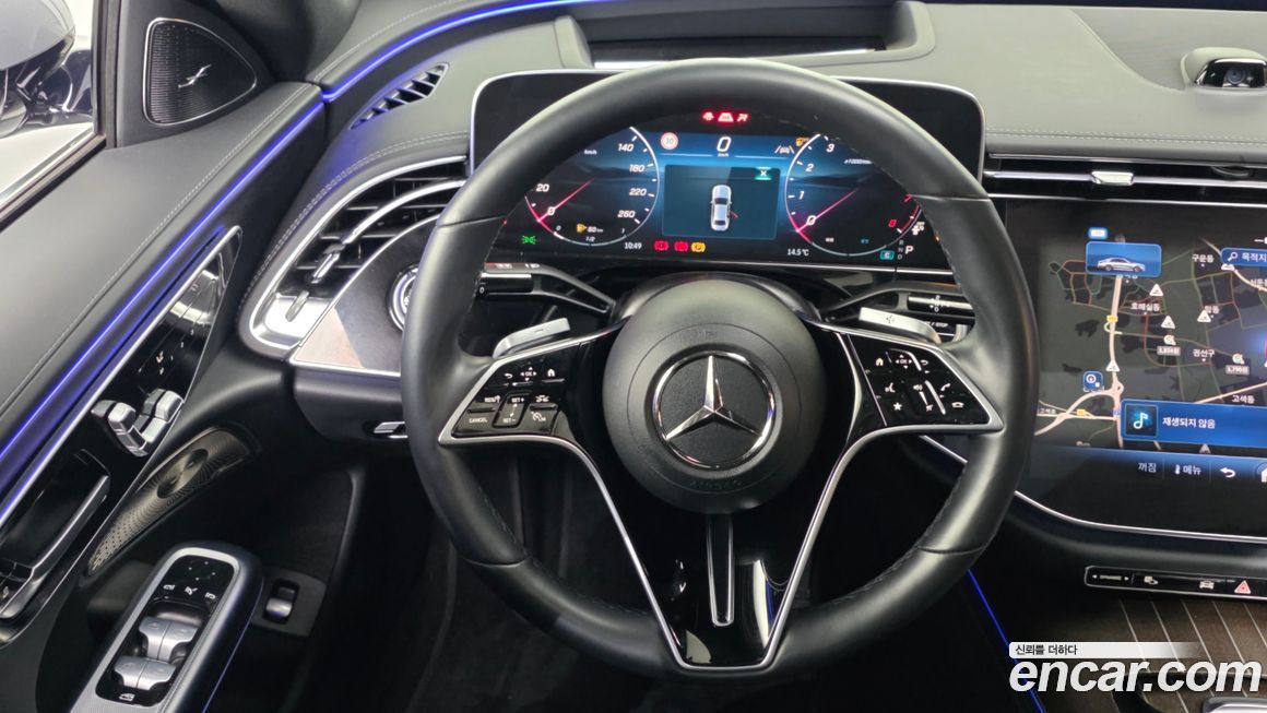 Mercedes-Benz E-Class 2024