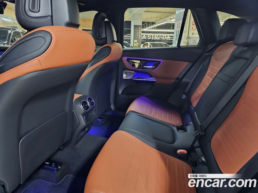 Mercedes-Benz GLC-Class 2025