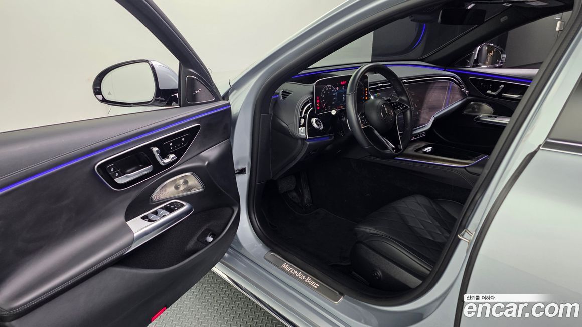 Mercedes-Benz E-Class 2024