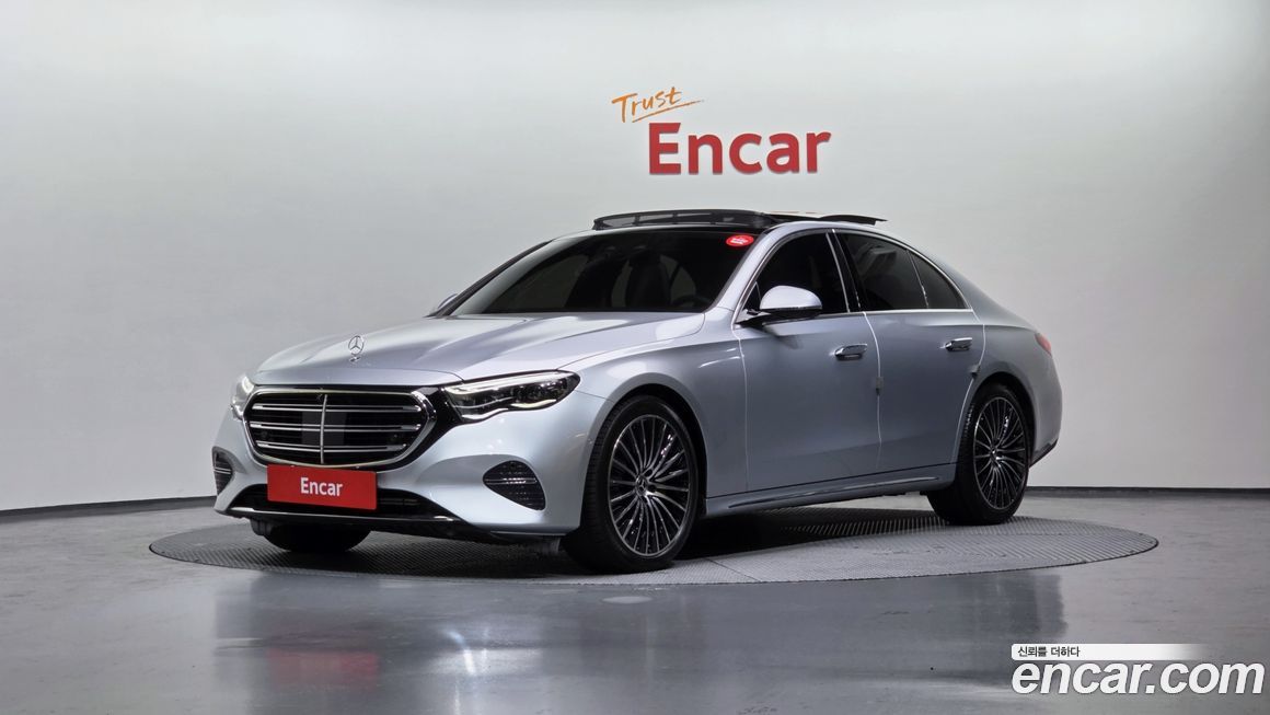 Mercedes-Benz E-Class 2024