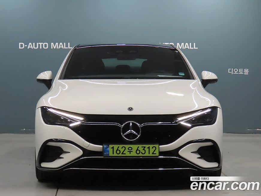 Mercedes-Benz EQE 2024