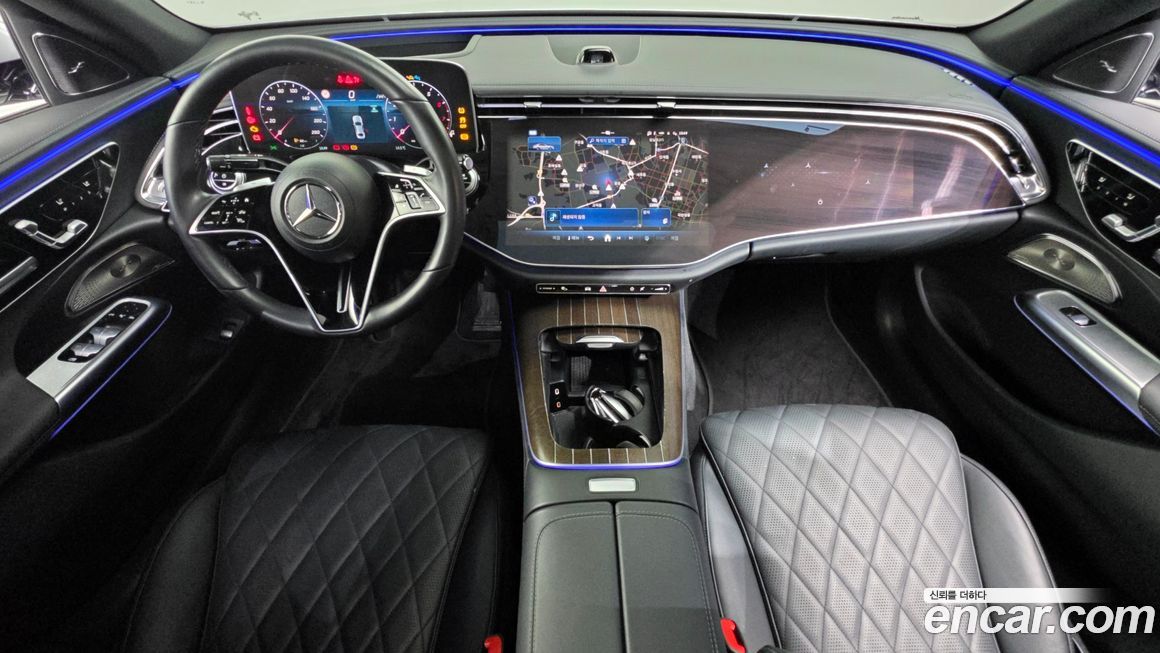 Mercedes-Benz E-Class 2024