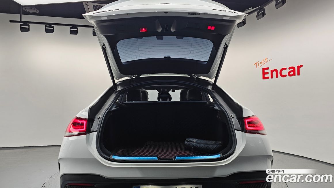 Mercedes-Benz GLE-Class 2023